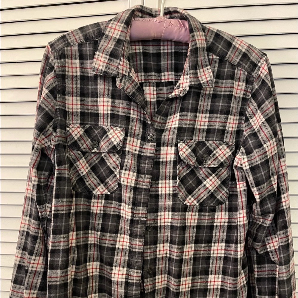 Good condition Women’s Eddie Bauer Flannel, Size L.